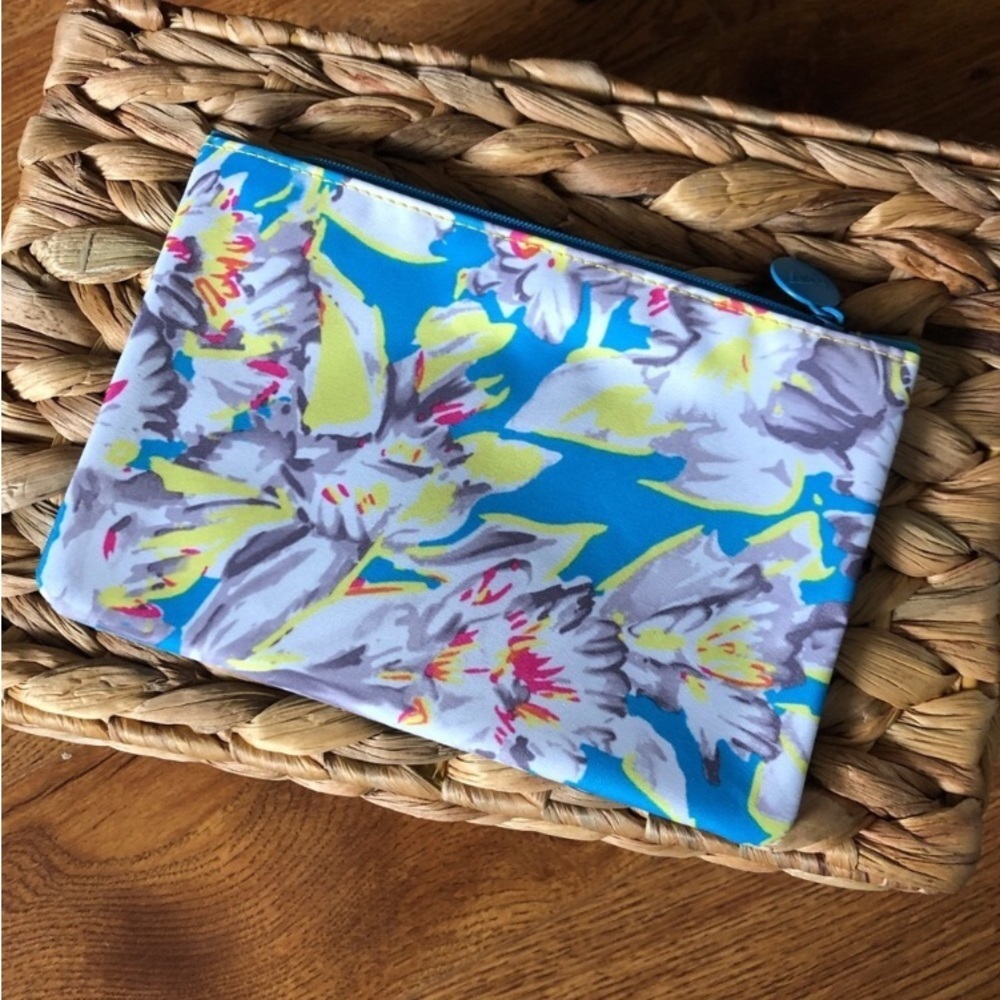 Ipsy Blue floral small cosmetic bag